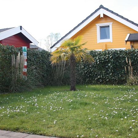 Villa Emilia - Gemuetliches Kinderfreundliches Blockhaus Mit Umzaeuntem Garten Sint Annaland Ngoại thất bức ảnh